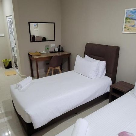 Hotel Shafura 3 Chukai Экстерьер фото