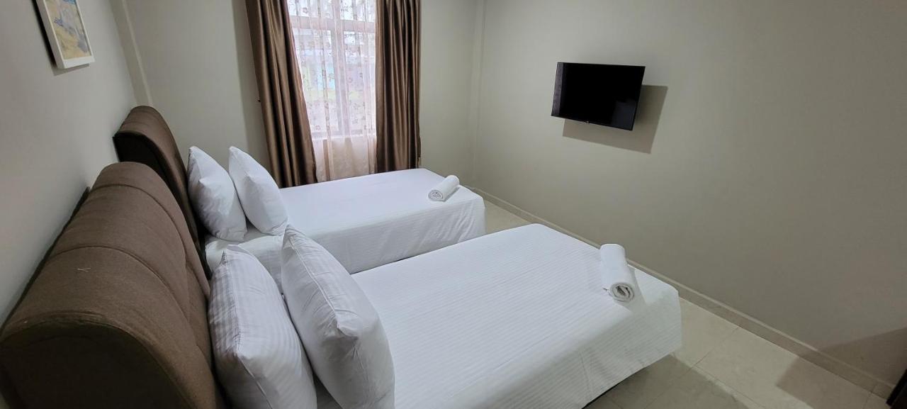 Hotel Shafura 3 Chukai Экстерьер фото